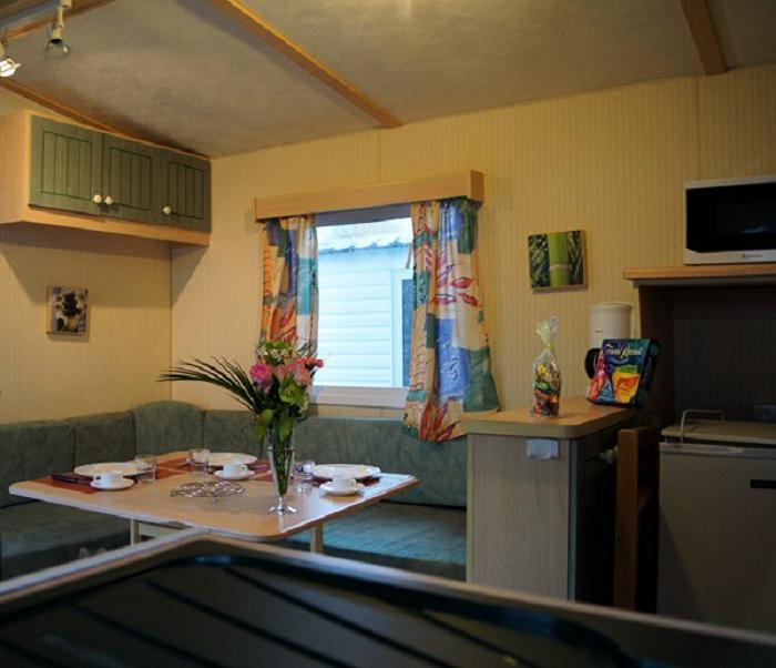 Location Mobil Home Confort 3 Pièces 6 Personnes - Camping L\'Etang du Pays Blanc***-4