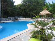 Location sur Valréas : Camping Domaine de la Coronne***