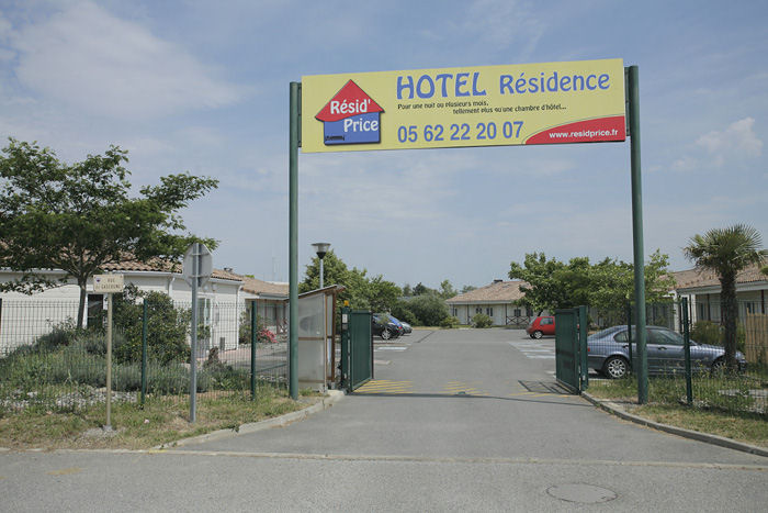Location vacances Hôtel Le Résid\' Price - Merville-9