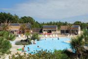 Location sur Plouescat : Camping La Baie du Kernic**