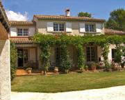 Location sur Nîmes : Maison de Vacances Nîmes